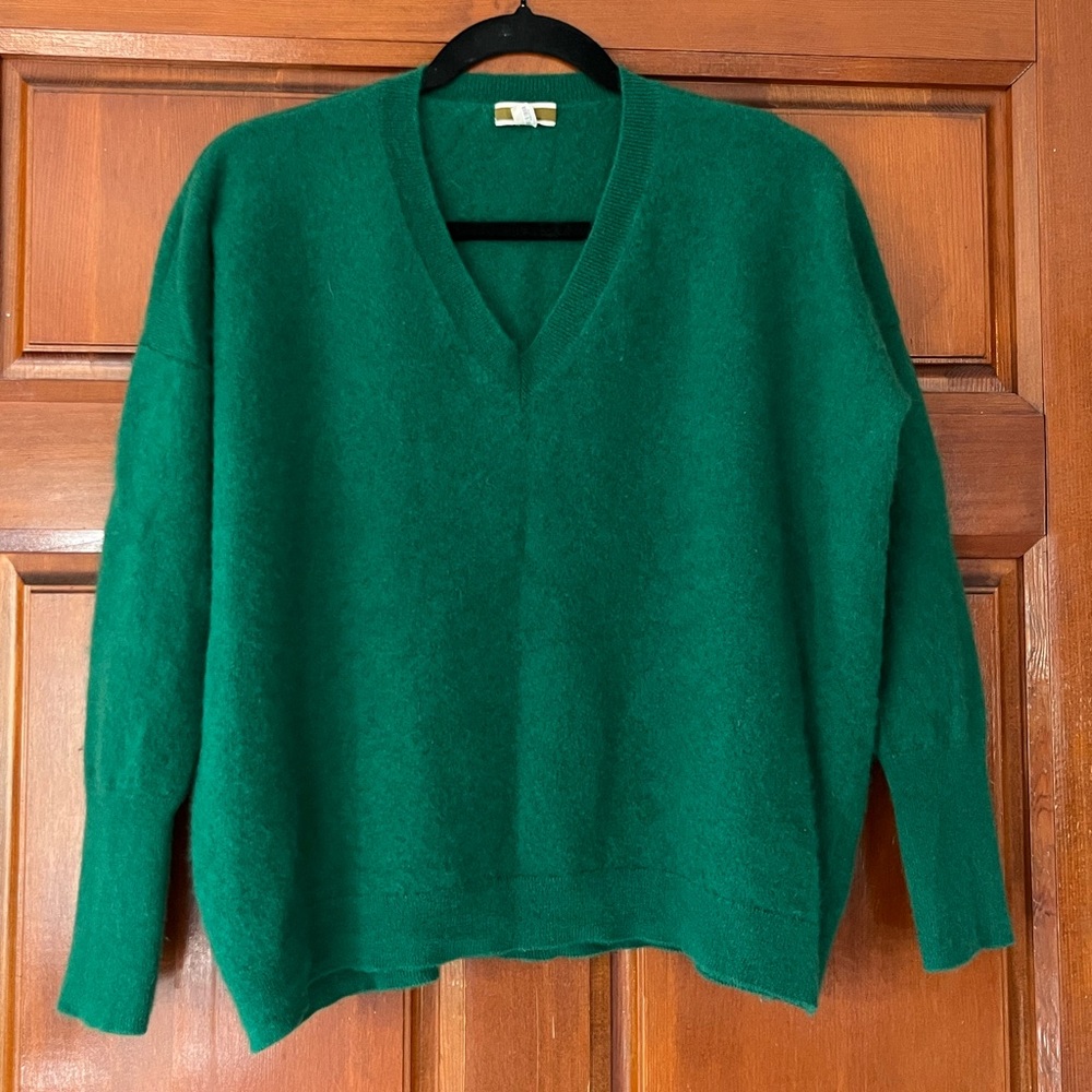 J. Crew Cashmere V-Neck Boyfriend Sweater M